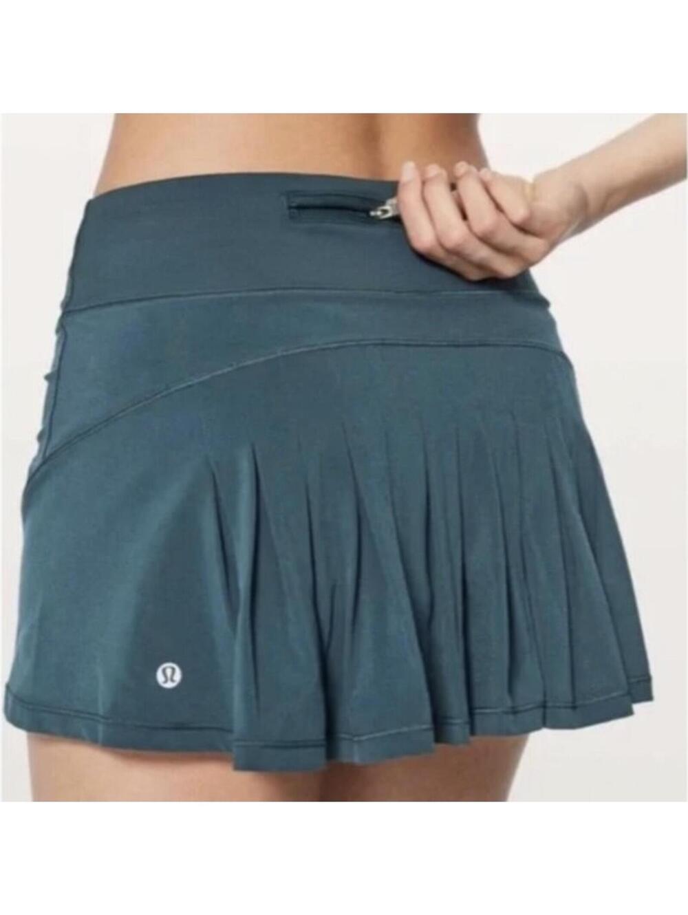 Lululemon circuit breaker Skirt Size 8